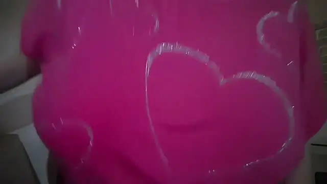 AalinnaK online show from December 2025 09:40:02 AM