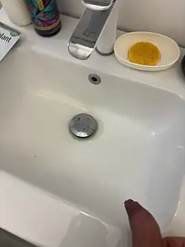 daubine46 online show from April 2026 05:21:02 AM