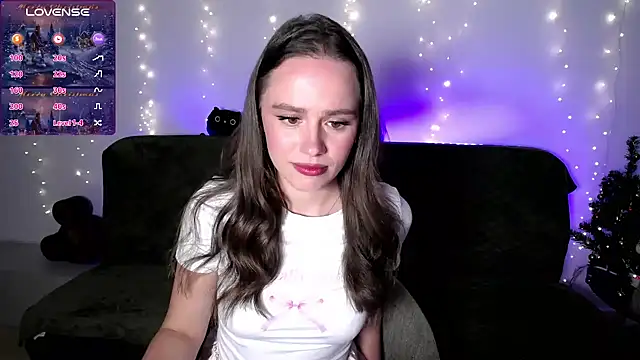 Emillias online show from December 2024 09:51:02 PM