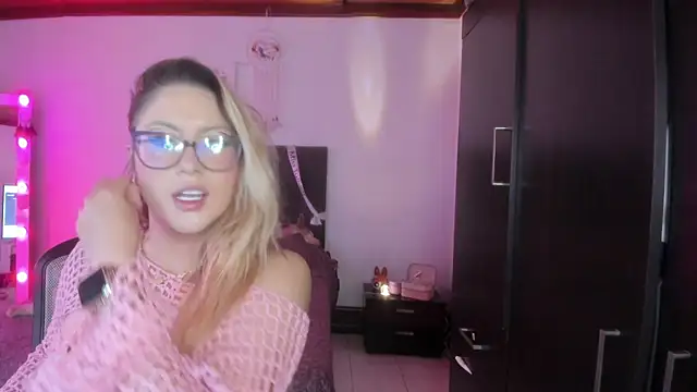 miss julietaa online show from February 2026 03:19:02 PM