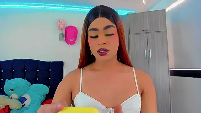 Snapshot of Hellen_moons__ chatting on October 2025 07:11:01 PM Hellen moons online show from October 2025 07:11:01 PM