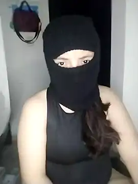 lisseth online show from December 2024 04:00:01 AM