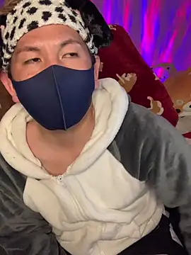 Snapshot of KEI_96 chatting on December 2024 01:47:01 PM KEI 96 online show from December 2024 01:47:01 PM