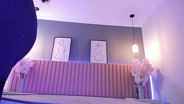 Megan mooree  online show from February 2025 01:06:01 PM