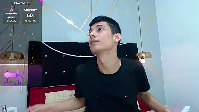 Snapshot of Oliver_king_sex chatting on January 2025 04:37:02 PM Oliver king sex online show from January 2025 04:37:02 PM