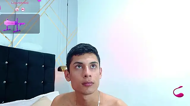 Snapshot of Oliver_king_sex chatting on February 2025 01:02:01 AM Oliver king sex online show from February 2025 01:02:01 AM