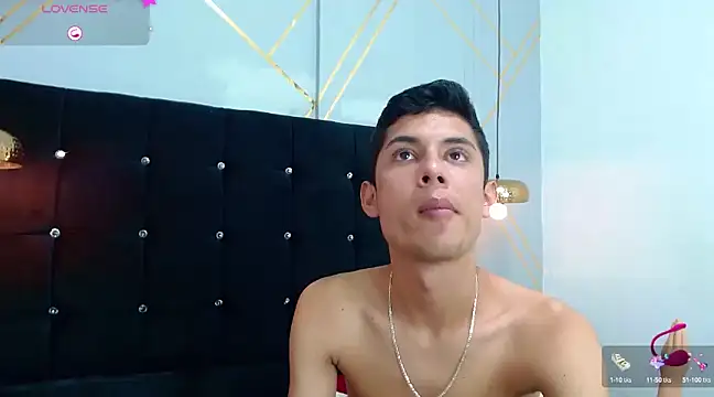 Snapshot of Oliver_king_sex chatting on February 2025 01:00:02 AM Oliver king sex online show from February 2025 01:00:02 AM