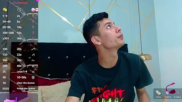Snapshot of Oliver_king_sex chatting on February 2025 05:46:02 PM Oliver king sex online show from February 2025 05:46:02 PM