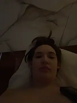 Holly Molii online show from April 2026 05:16:02 AM