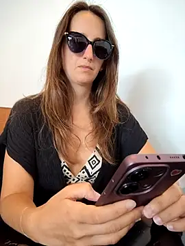 Alexvit2616 online show from February 2025 04:51:02 AM