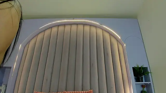 JaylaScott   online show from November 2025 11:43:02 AM