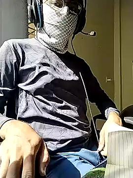 Snapshot of hotboy22 chatting on November 2025 07:47:01 AM hotboy22 online show from November 2025 07:47:01 AM