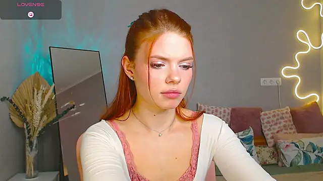 Red  Candy online show from March 2025 08:55:01 AM