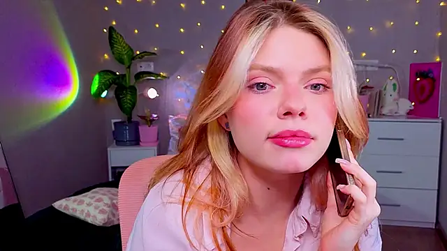 Red  Candy online show from April 2026 05:14:02 PM