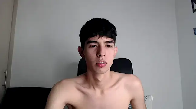 Snapshot of Andy_hot19 chatting on January 2025 12:36:01 AM Andy hot19 online show from January 2025 12:36:01 AM