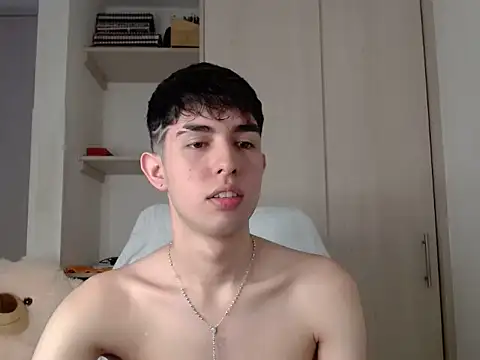 Snapshot of Andy_hot19 chatting on October 2025 08:19:02 PM Andy hot19 online show from October 2025 08:19:02 PM