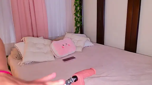 Zafiiro Blue online show from December 2025 12:37:02 AM