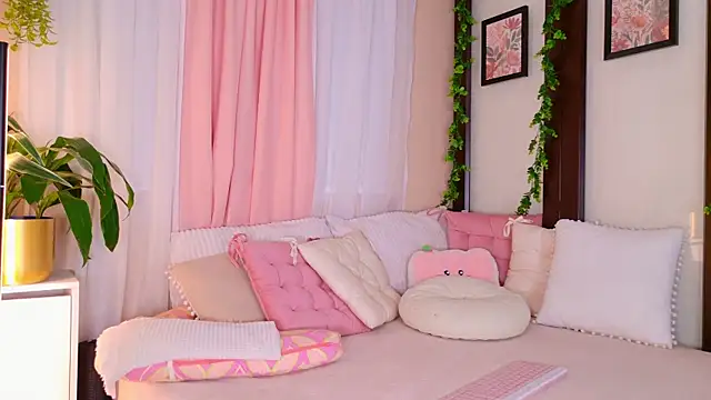 Zafiiro Blue online show from March 2026 10:25:01 PM