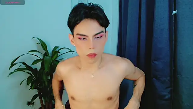 Snapshot of femboykeene chatting on May 2026 02:30:01 AM femboykeene online show from May 2026 02:30:01 AM