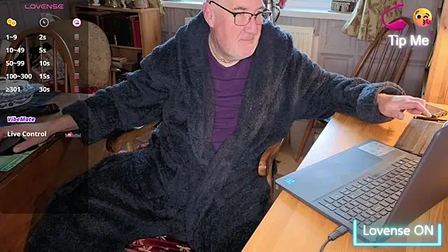 Adamdaddybear online show from November 2025 08:03:02 AM