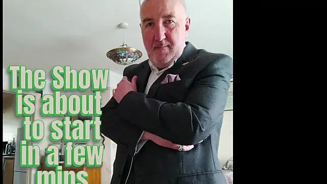 Adamdaddybear online show from November 2025 08:25:01 AM