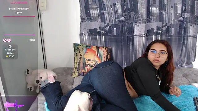 Miapeyton online show from September 2025 08:36:02 PM