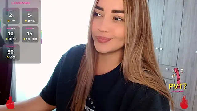 Lucia star   online show from December 2025 07:20:01 PM