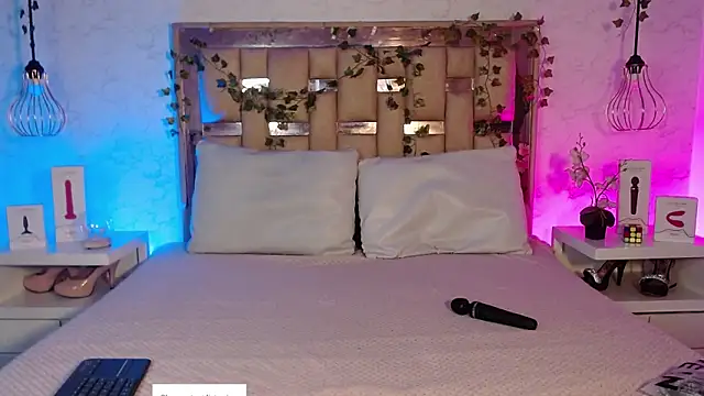 GigiVolkova online show from December 2025 08:04:01 PM