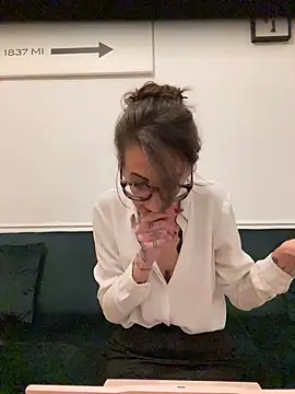 Thunder-Cunt online show from October 2025 09:04:01 PM