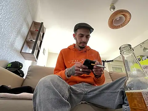 Rebeu313 online show from March 2025 02:13:02 PM