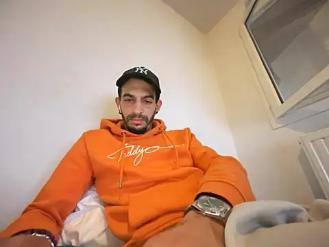 Rebeu313 online show from November 2025 04:40:01 PM