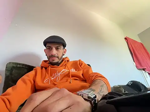 Rebeu313 online show from April 2026 02:00:02 PM