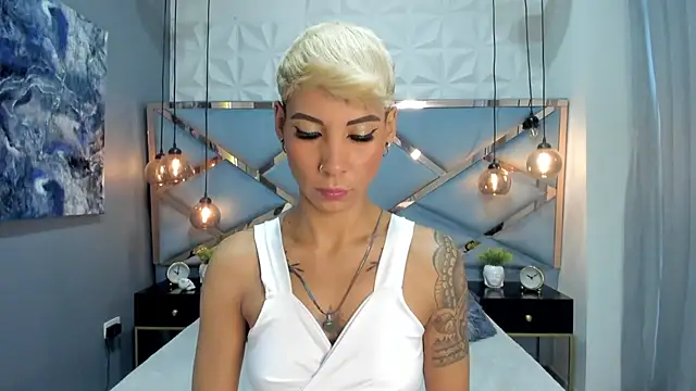 Snapshot of MiaMorgan_ chatting on December 2024 12:15:01 PM MiaMorgan online show from December 2024 12:15:01 PM