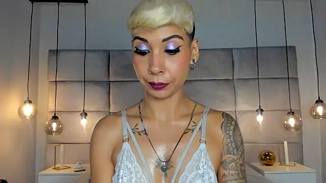 Snapshot of MiaMorgan_ chatting on January 2025 05:33:01 PM MiaMorgan online show from January 2025 05:33:01 PM