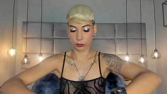 Snapshot of MiaMorgan_ chatting on January 2025 12:03:02 PM MiaMorgan online show from January 2025 12:03:02 PM