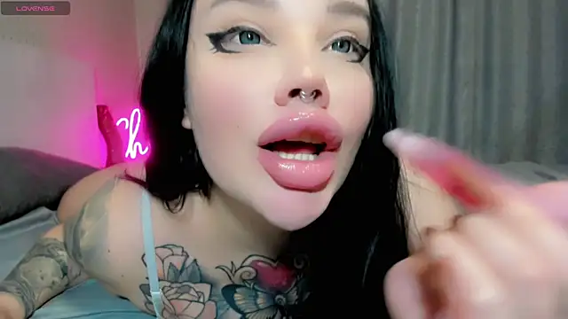 Snapshot of Aira_vi chatting on May 2026 03:18:01 PM Aira vi online show from May 2026 03:18:01 PM