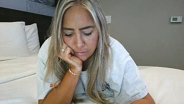 sunshinekisses online show from February 2026 07:06:02 PM