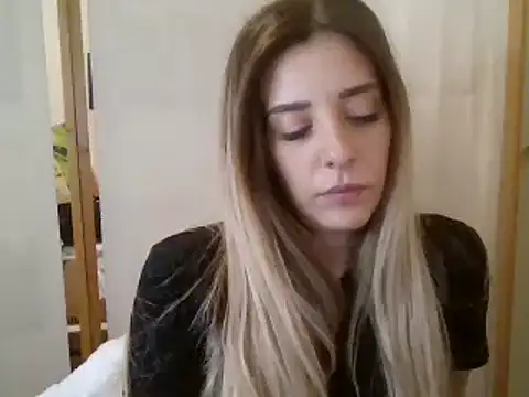 Snapshot of MissBella131 chatting on December 2024 08:21:02 PM MissBella131 online show from December 2024 08:21:02 PM