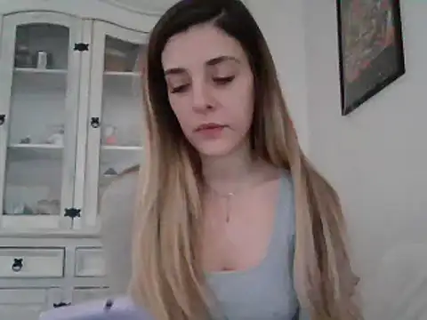 Snapshot of MissBella131 chatting on December 2024 01:41:02 PM MissBella131 online show from December 2024 01:41:02 PM