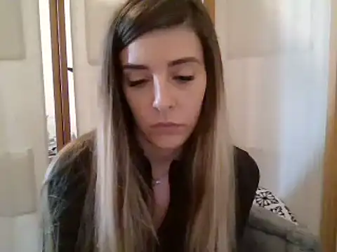 Snapshot of MissBella131 chatting on January 2025 03:39:02 PM MissBella131 online show from January 2025 03:39:02 PM