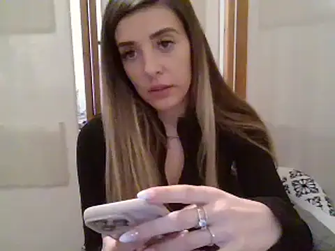 Snapshot of MissBella131 chatting on January 2025 06:41:02 PM MissBella131 online show from January 2025 06:41:02 PM