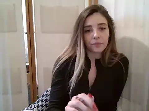 Snapshot of MissBella131 chatting on February 2025 04:44:01 PM MissBella131 online show from February 2025 04:44:01 PM