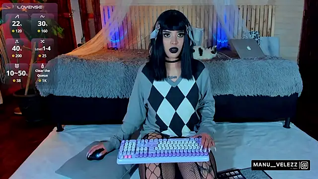 Manu Velez online show from November 2025 06:04:02 AM