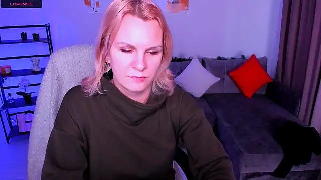 Louisa Bay online show from January 2025 08:02:01 AM