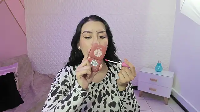 Violetaa diazz online show from October 2025 09:23:02 PM