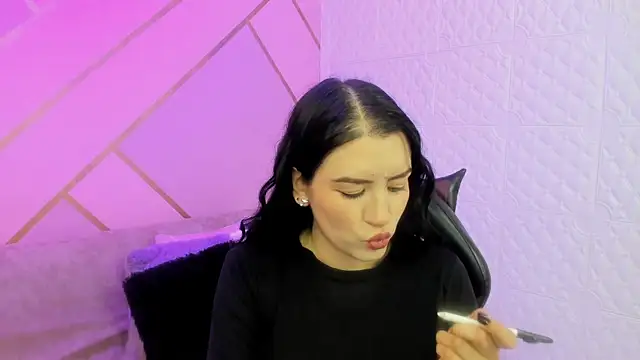 Violetaa diazz online show from February 2026 09:15:02 PM