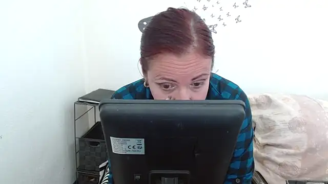 LadyHellene online show from April 2026 12:29:02 PM