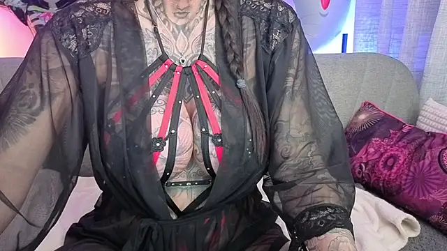 MeganWitch online show from October 2025 04:51:02 PM