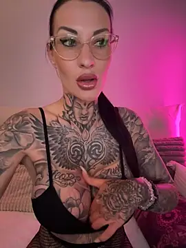 Snapshot of MeganWitch chatting on May 2026 07:30:02 PM MeganWitch online show from May 2026 07:30:02 PM