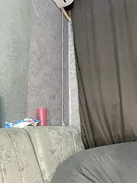 Lola Hale online show from January 2026 07:19:02 PM